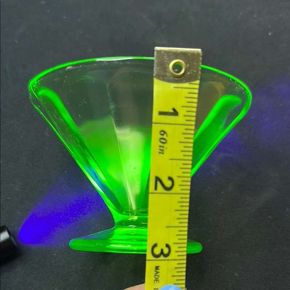 Vaseline Green Glass dessert cup - Picture 6 of 6